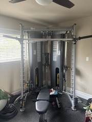 Tuff stuff CXT-225 Evolution model smith machine.