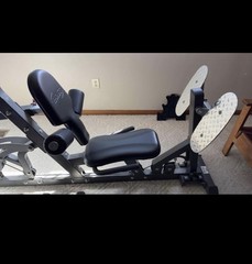 Hoist Fitness 2200 Home Gym Weight Machine