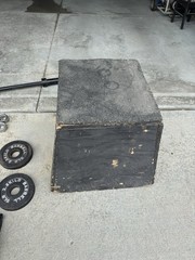 Complete Home Gym – Full Set Of Plates, Rack, Barbells. NO BENCH NO 45LB PLATES