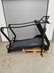 Matrix Treadmill S-Drive Performance Black Professional Gym Studio