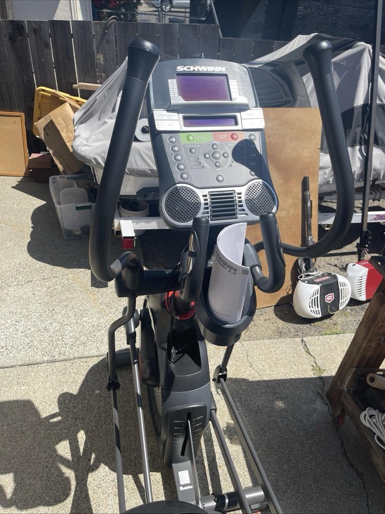 Schwinn 470 elliptical