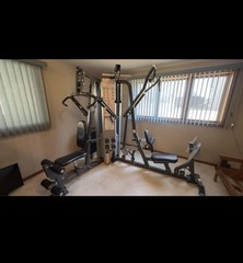 Hoist Fitness 2200 Home Gym Weight Machine